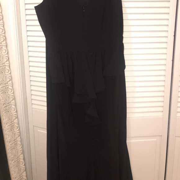 Long formal gown - Picture 2 of 2